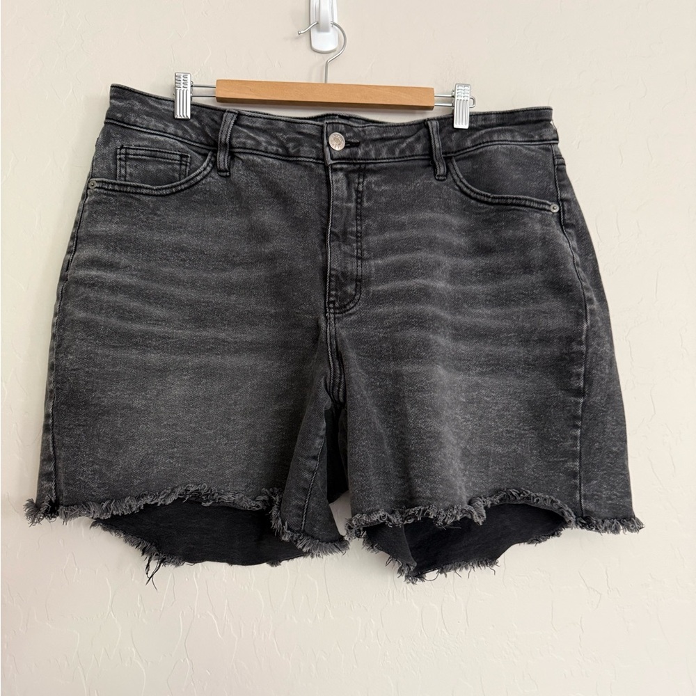Ava & Viv High Rise Stretch Cutoff Jean Shorts Size 18W Washed Black